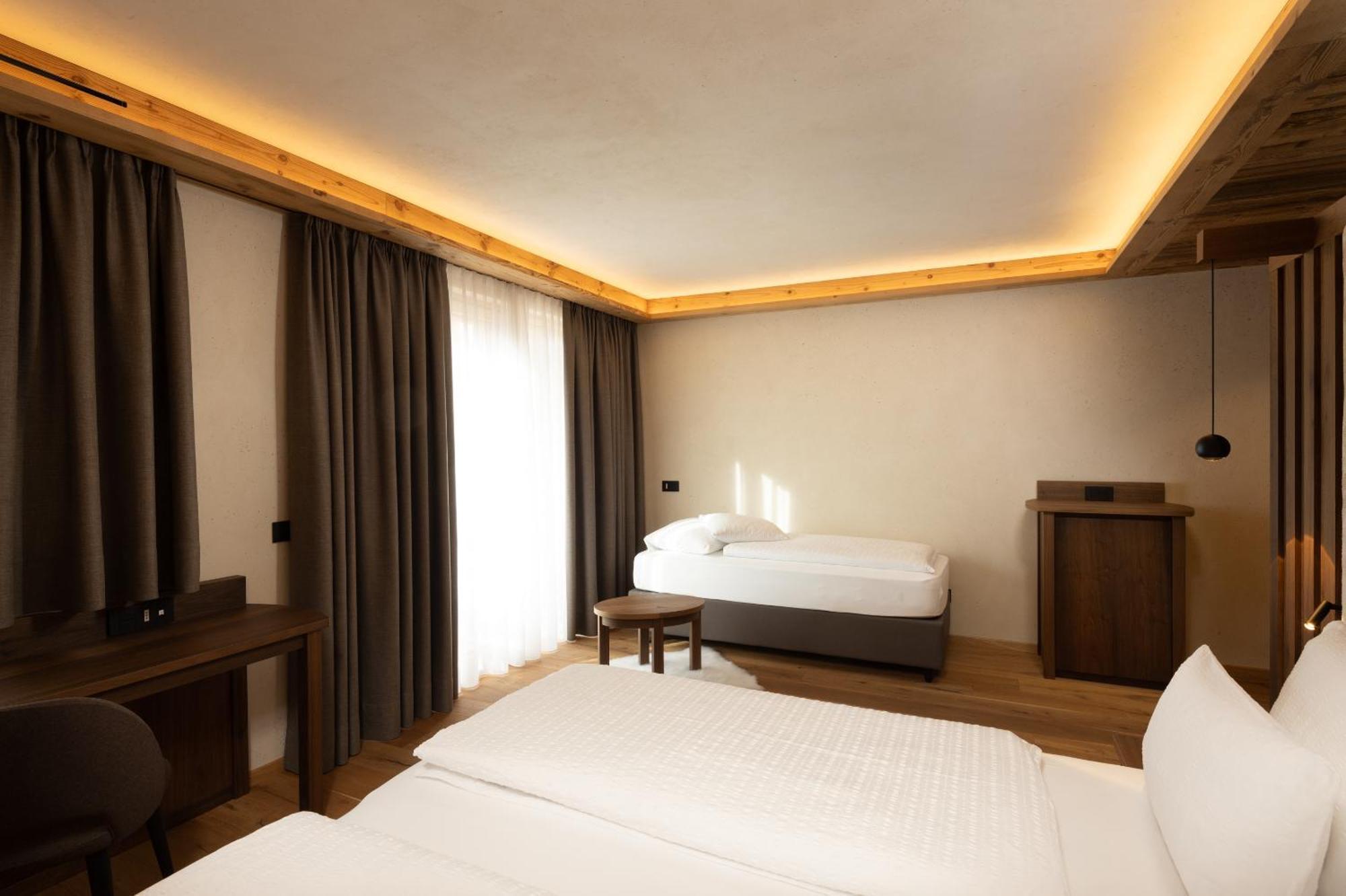 Camino Rustic Chic Hotel Livigno Phòng bức ảnh