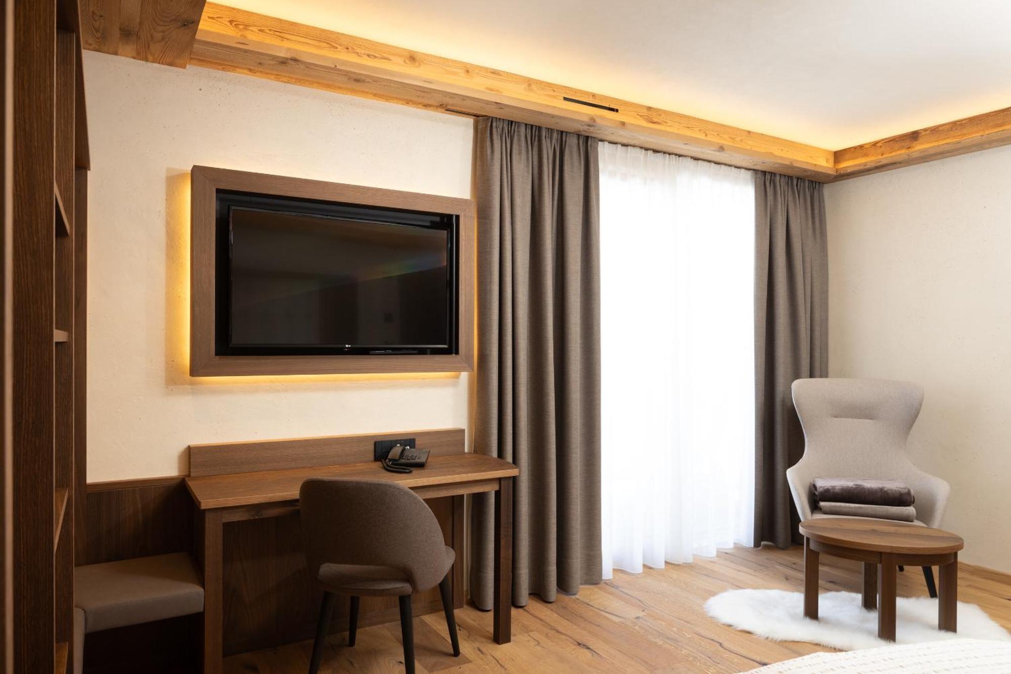 Camino Rustic Chic Hotel Livigno Phòng bức ảnh