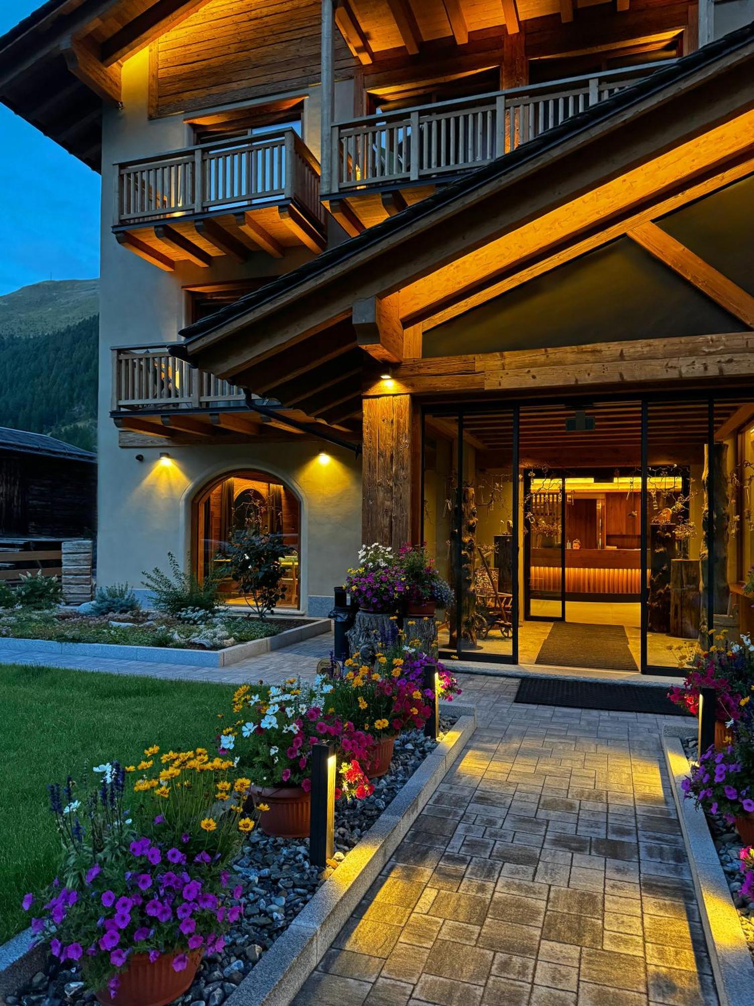 Camino Rustic Chic Hotel Livigno Ngoại thất bức ảnh